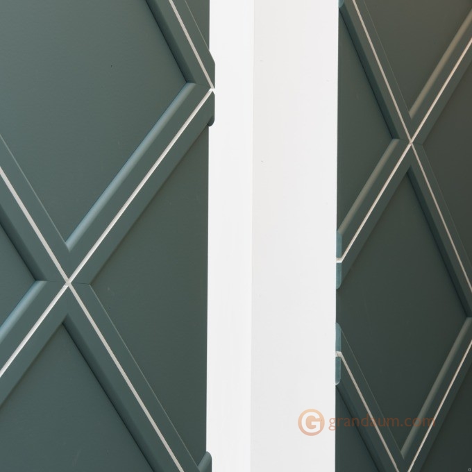 Напольный плинтус с гладким профилем Orac decor SX182