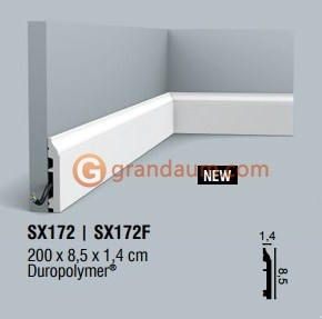 Напольный плинтус с гладким профилем Orac decor SX172