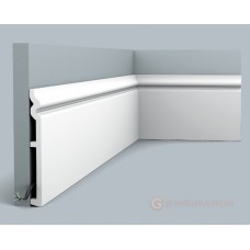 Напольный плинтус с гладким профилем Orac decor SX206