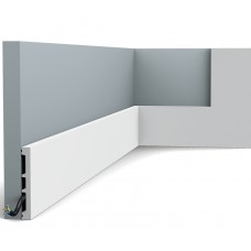 Напольный плинтус с гладким профилем Orac decor SX163-RAL9003 крашеный