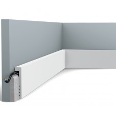 Напольный плинтус с гладким профилем Orac decor SX171-RAL9003 крашеный